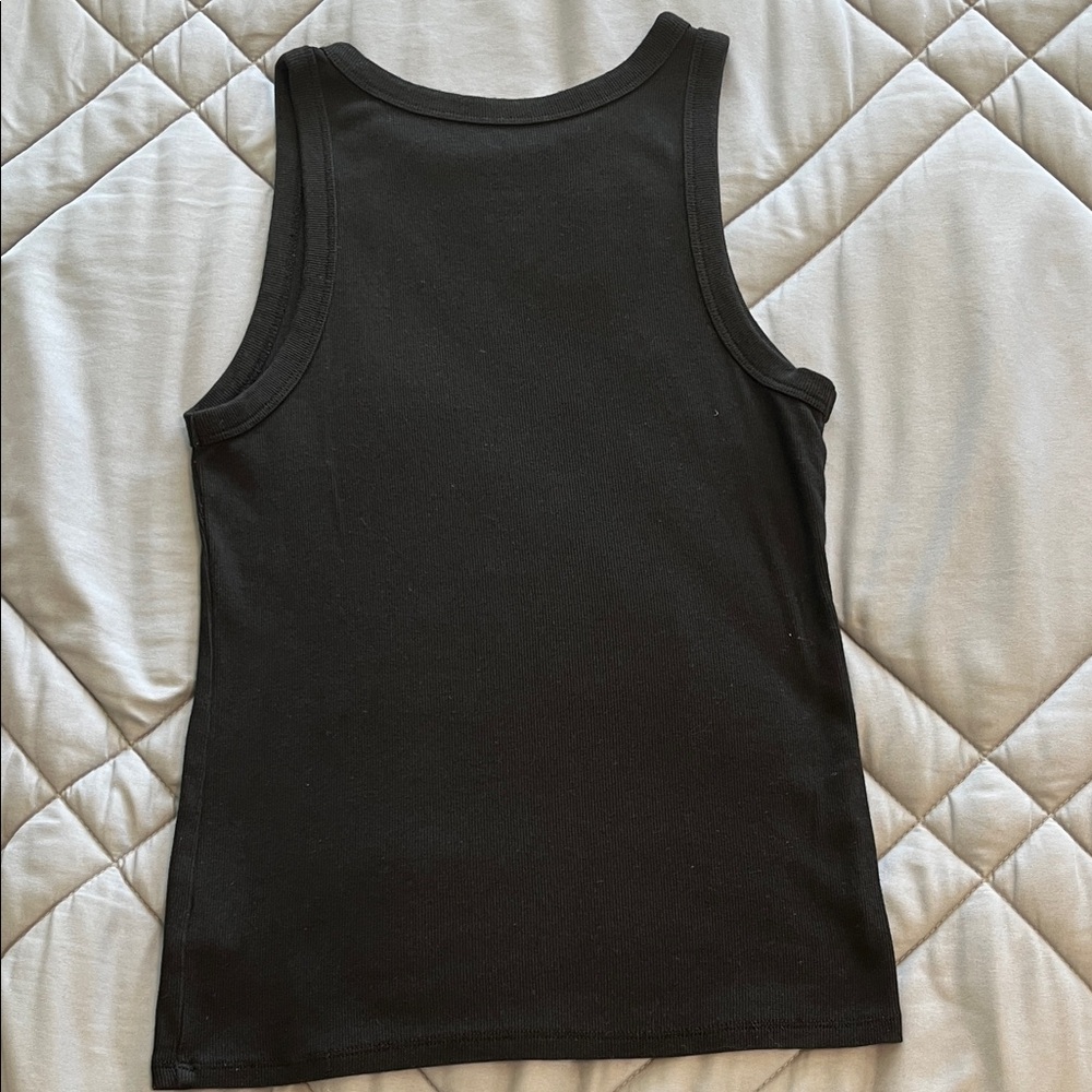 Lot of a new day layering tanks - Picture 4 of 15